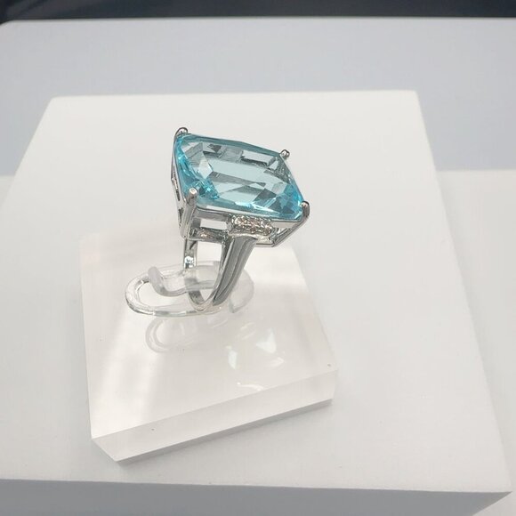 Aquamarine CZ Silver Tone Cocktail Ring Size 6 - Picture 9 of 11